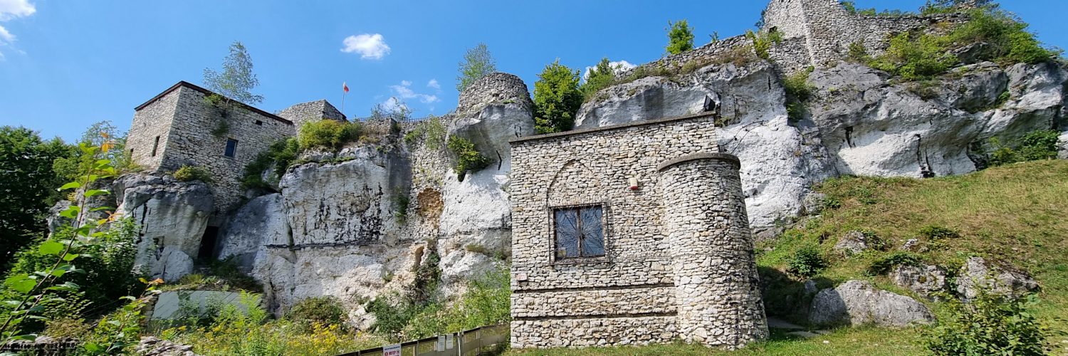 Jura Krakowsko-Częstochowska - Zamek Bąkowiec